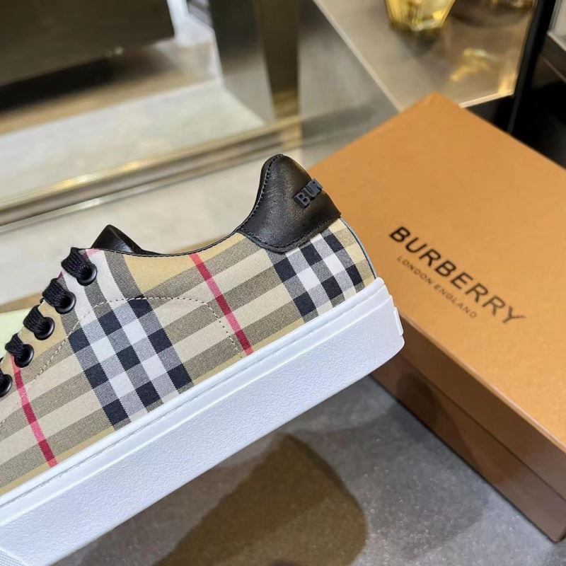 Burberry Low Shoes